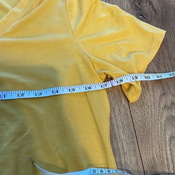 Lularoe/ Iris Tunic​​​​​​​​​​ - Picture 6 of 10